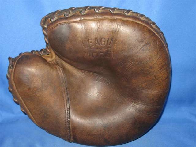 Chuck Klein Banner Catchers Mitt Front